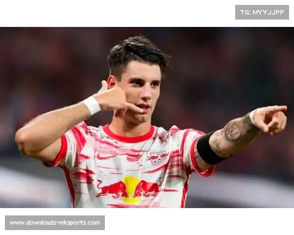 【欧冠联赛赛事·赛中·特写》索博斯洛伊任意球破门瞬间：角度力度完美复刻小罗